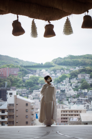 街を見守る純白の花嫁
