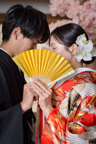 扇の向こうに秘めたふたりの物語