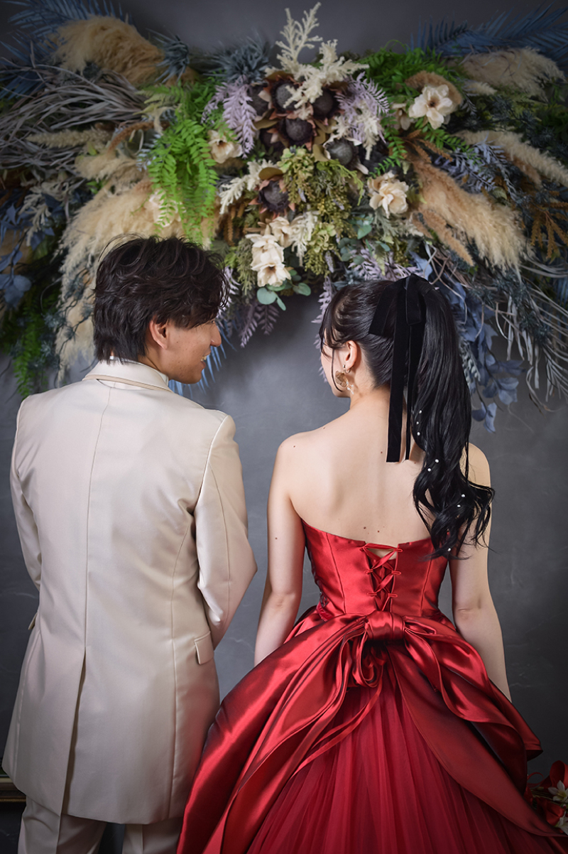 純白と深紅、ふたりの物語を彩る瞬間