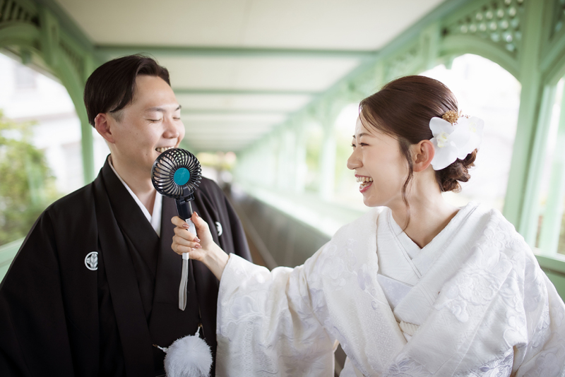 夏の風と笑顔が似合う、ふたりらしい和装フォト