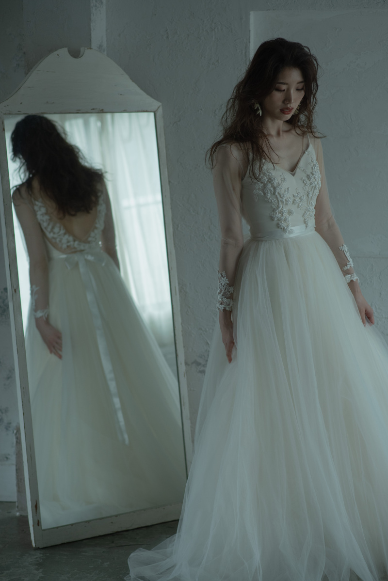 【DRESS】大人っぽさの残るロングスリーブブラウスを合わせたコーディネート