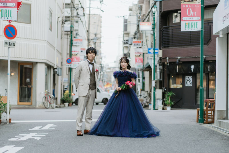 ホワイエ和装と街ブラロケで残す、シーンのあるウェディングフォト