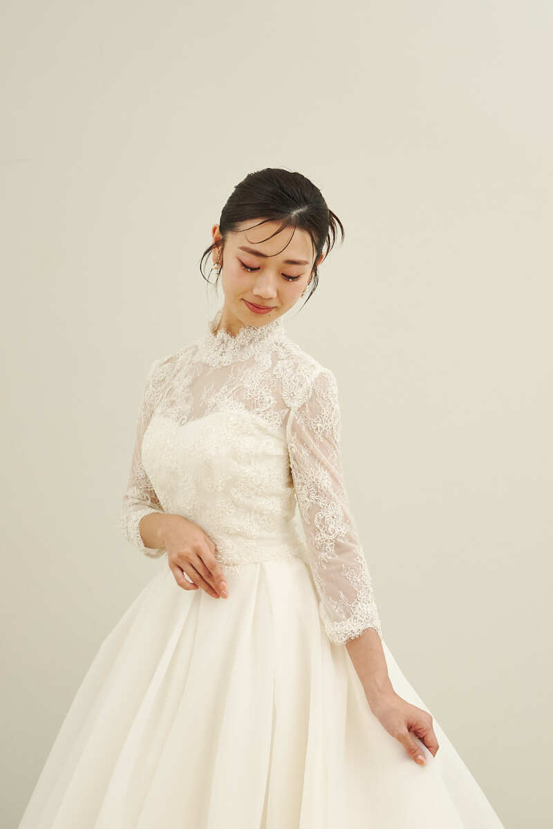 【DRESS】ドレスショップ運営のフォトスタジオです