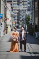 【フォトレポート】トレンドのテラコッタドレスで前撮り～ロケフォト編～