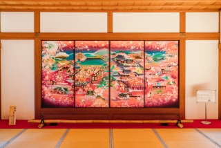 歴史ある建造物をバックにロケーションフォトはどうでしょう