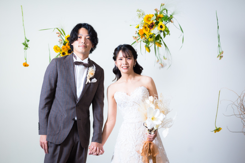 お2人らしい彩りを★フラワー装飾をプラスした撮影が増えています
