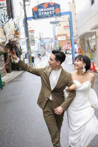 ナチュラルドレスで街ぶらフォト