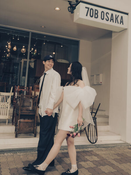 お気に入りの街がスタジオに。遊び心たっぷりのストリートフォト