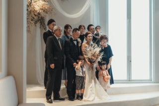 まるで挙式♡ゲストを招いて挙式風チャペルフォト①