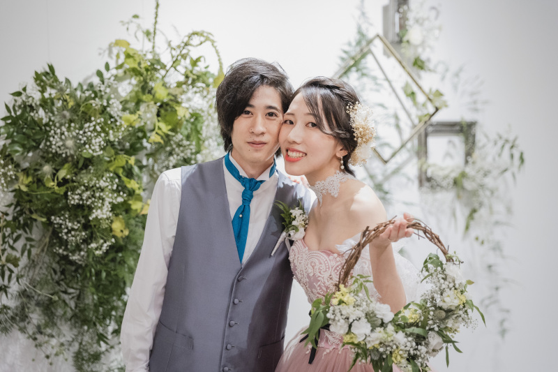お2人らしい彩りを★フラワー装飾をプラスした撮影が増えています