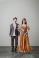 【フォトレポート】トレンドのテラコッタドレスで前撮り~スタジオフォト編~