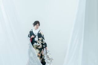 解放感のあるスタジオで和装フォト