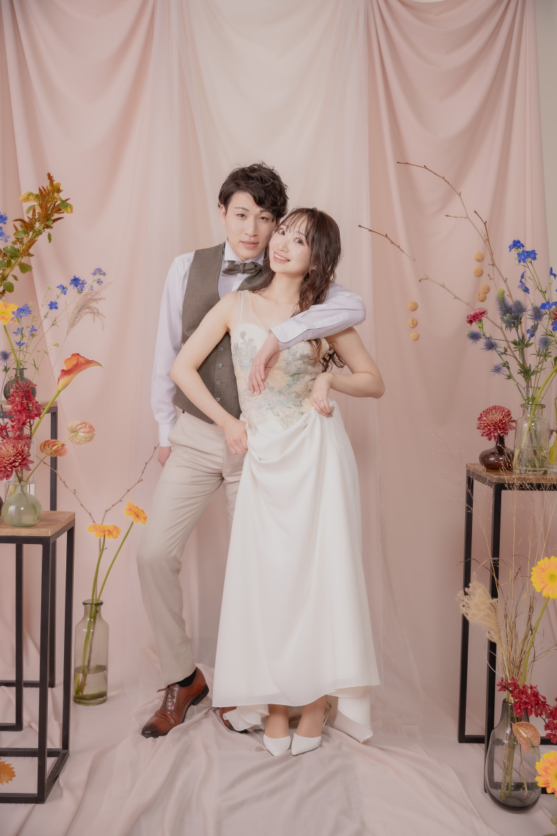 【FLOWER】こっくりカラーでスタジオを装飾