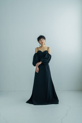 ブラックドレスをご紹介