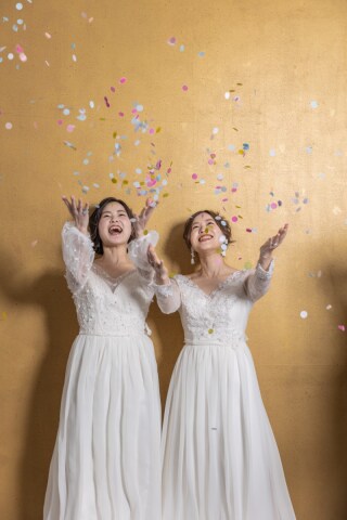 仲良し姉妹でウェディングフォト