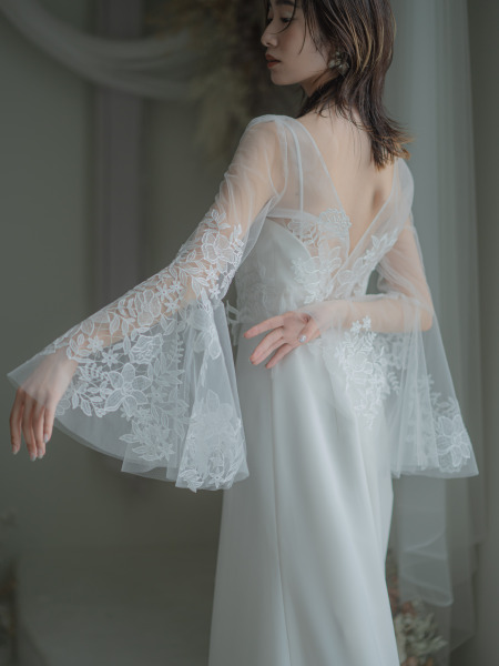 【DRESS】ブラウスのご紹介!