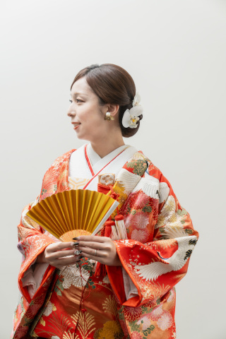 笑顔あふれるスタジオ撮影！レポート未公開の「別ショット」を特別にご紹介