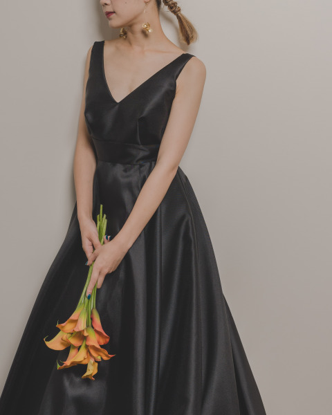 【DRESS】ブラックドレス×スタジオ イメージ