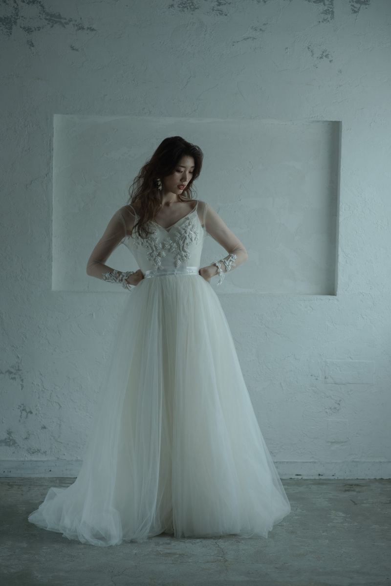 【DRESS】大人っぽさの残るロングスリーブブラウスを合わせたコーディネート