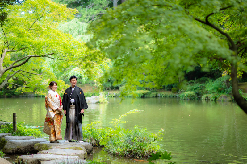 池のある日本庭園