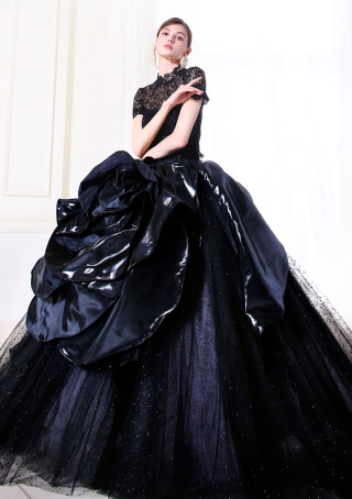 ウェディングで黒⁉ブラックドレスの持つ意味は？