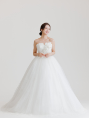 スタッフおすすめ！ウェディングドレスご紹介3選♩