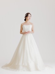 ウェディングドレスご紹介!