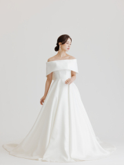 エクランは衣裳差額無し!