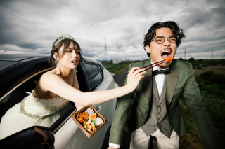 「趣味アイテムやペットと一緒に」自分らしさを残す前撮りアイデア集！