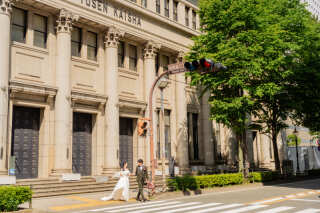 歩いている姿も絵になりますね！