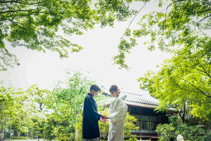 高宮庭園茶寮　厳かに彩る