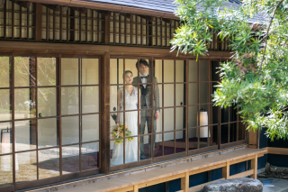 高宮庭園茶寮　窓の外からの一枚