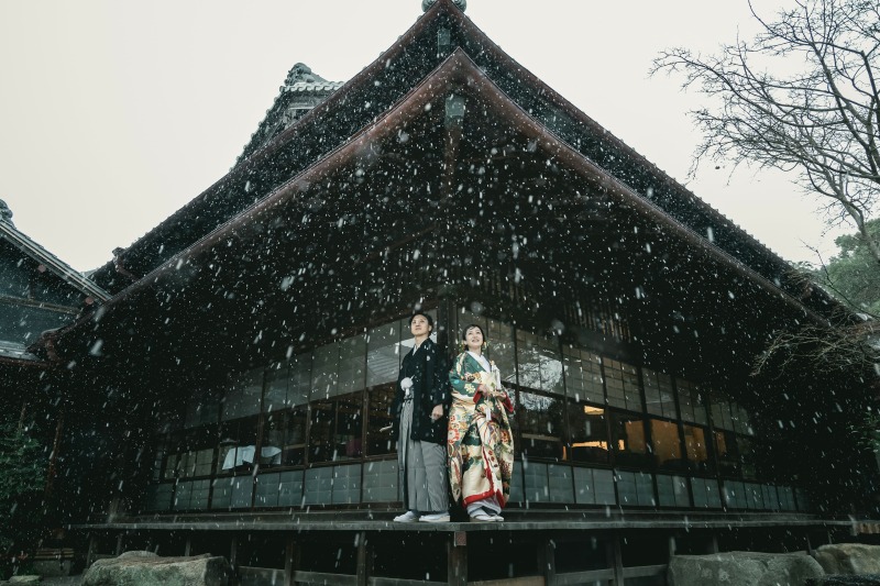 高宮庭園茶寮 小雪舞う