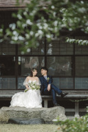 高宮庭園茶寮　洋装と和風景