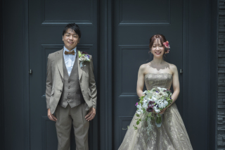 高宮庭園茶寮　チャペルの扉前で