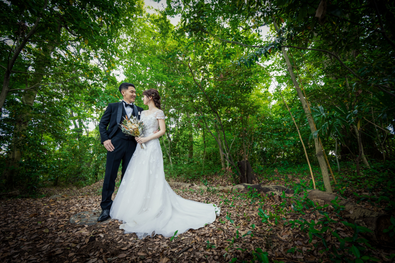 高宮庭園茶寮　凛として、鮮やかに