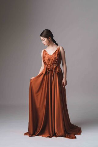 カラードレスとヘアメイク