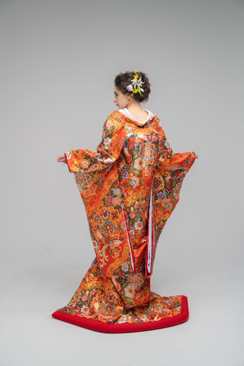 色打掛か白無垢かお悩みの方へ!