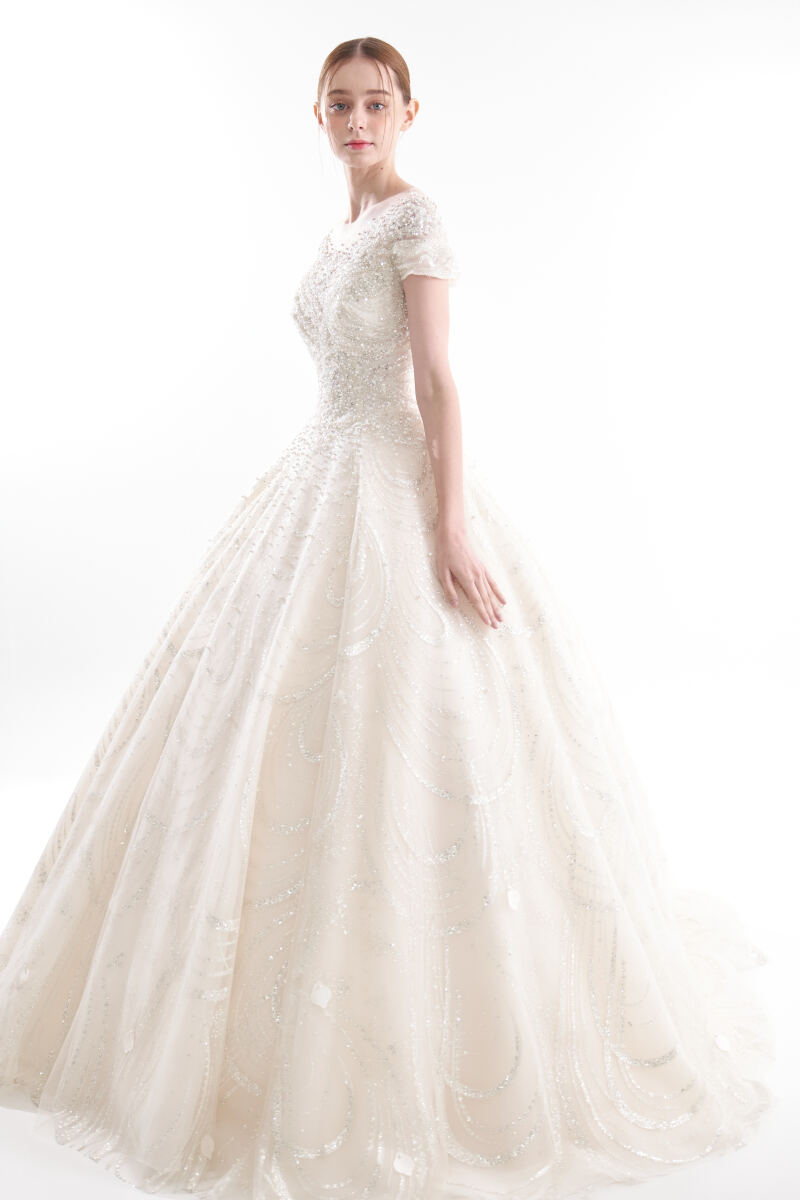 韓国ドレス「Aurum(アウルム)」のご紹介