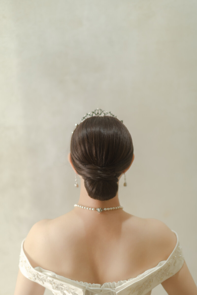 タイトシニヨンヘア