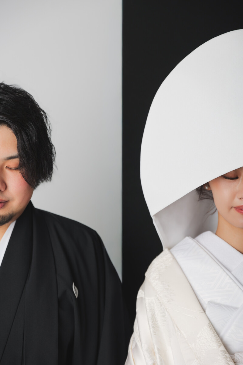 結婚招待状にピッタリな写真が撮れる「スタジオPLUS」！