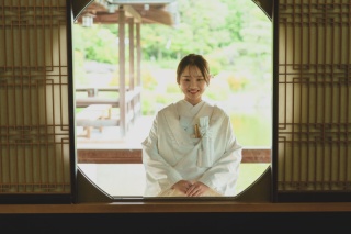 和装ロケーションでのヘアスタイル