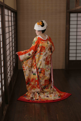 振袖を色打掛にリメイク