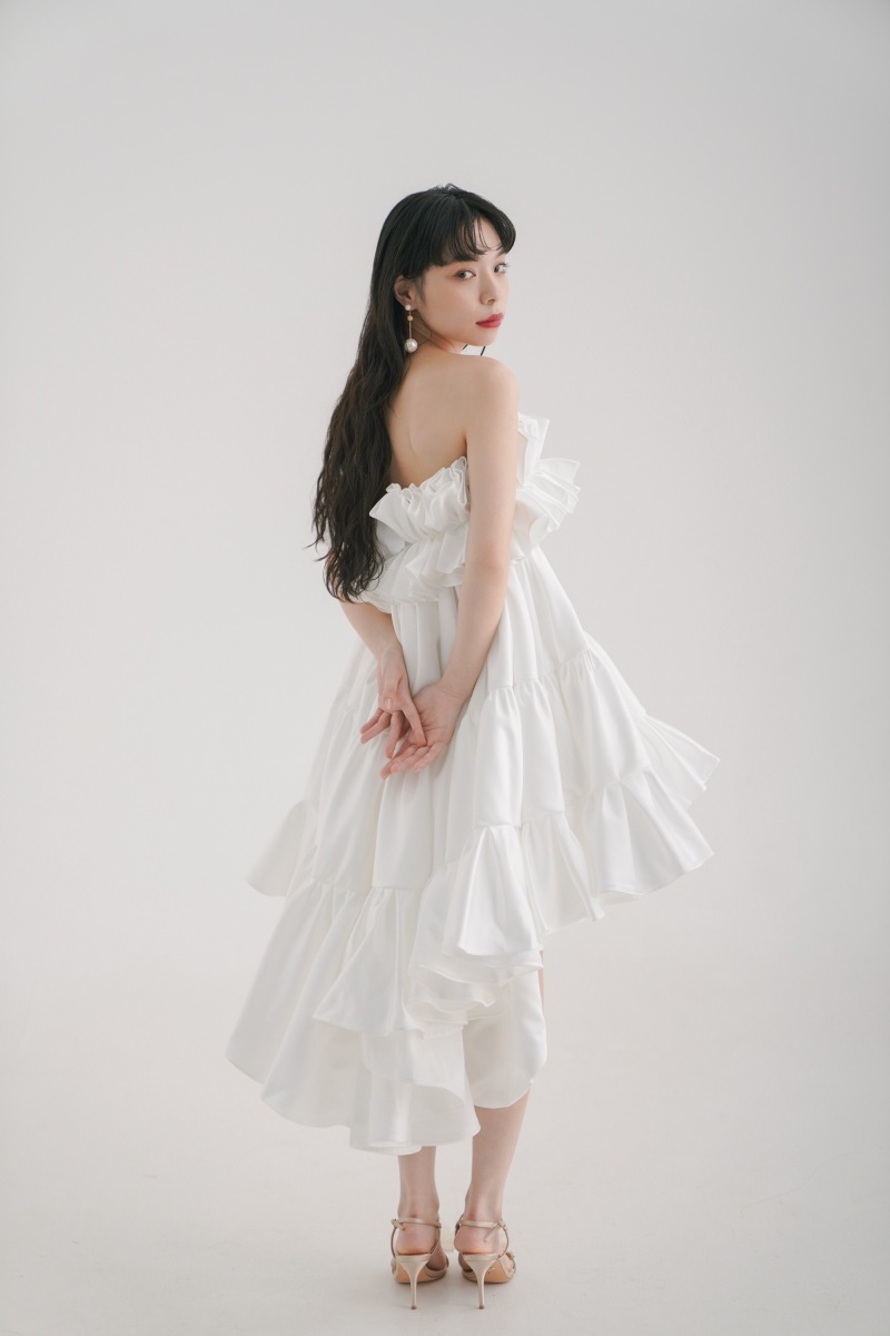 新作ドレスのご紹介♪