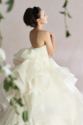 【2023年New Dress第1弾】白い妖精