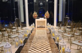 装飾をしたナイトチャペル