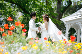 これからの時期も楽しめる♪お花に囲まれたフォトW