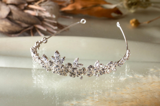 衣装は1着でも♪アクセサリーでイメージチェンジ