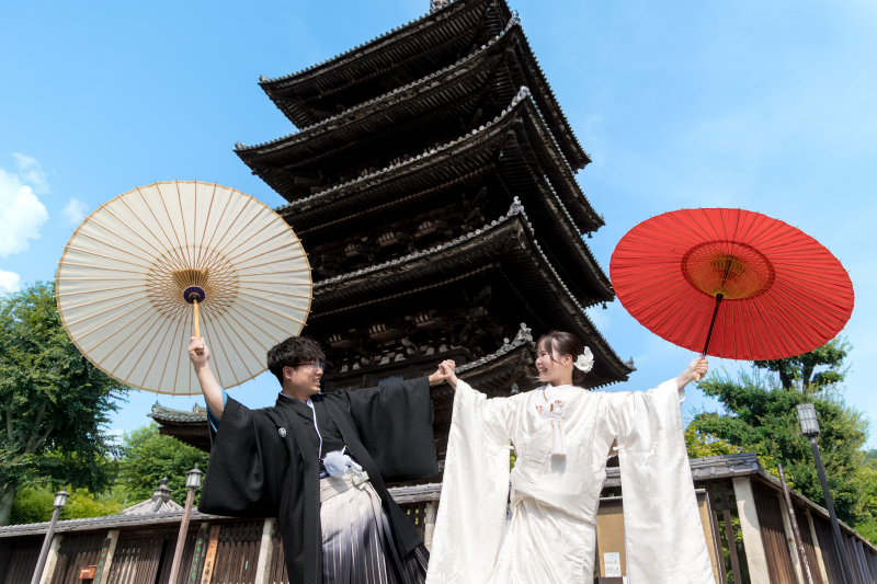 ウェディングドレスで歩く京都