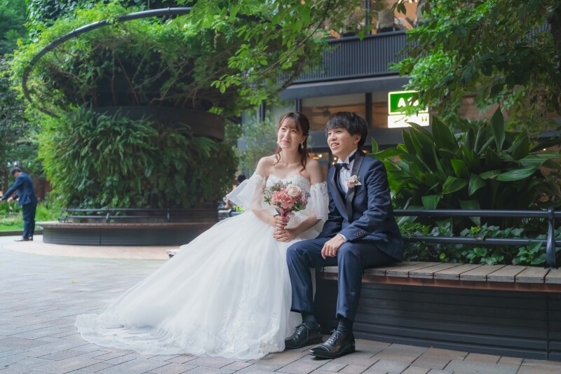 【イメージショットのご紹介】お手元やお二人の特別な小物を持ったお写真も◎